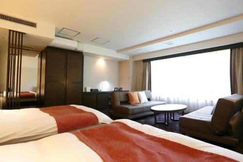 Junior Suite with Granite Bath