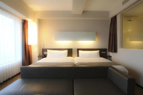 Deluxe Twin Room with Small Double Beds and Sea View - Smoking