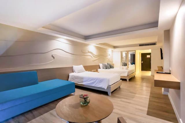 Deluxe Family Room