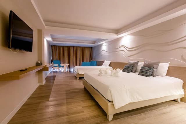 Deluxe Family Room