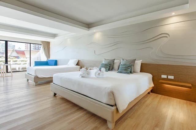 Deluxe Family Room