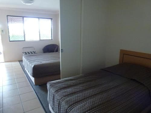 Standard Deluxe Queen and King Single Room