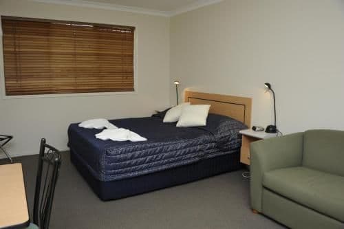 Standard Deluxe Queen and Sofa Room