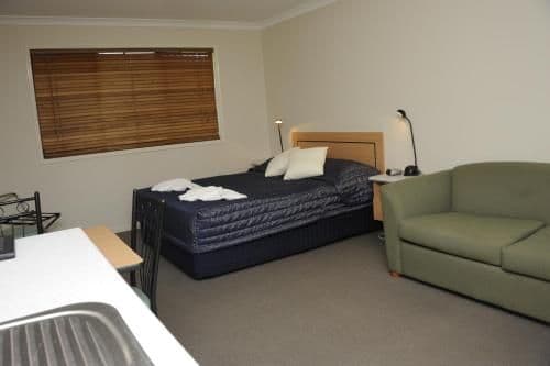 Standard Deluxe Queen and Sofa Room