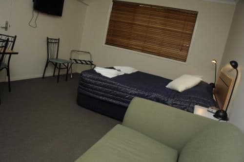Standard Deluxe Queen and Sofa Room