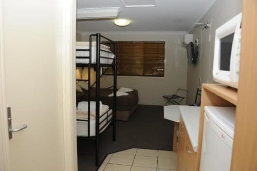 Standard Deluxe Queen and Bunk room