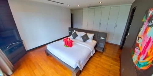 Five-Bedroom Villa