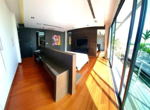 Five-Bedroom Villa