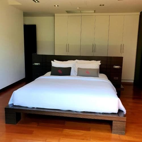 Five-Bedroom Villa