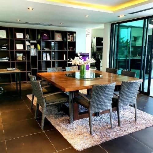 Five-Bedroom Villa