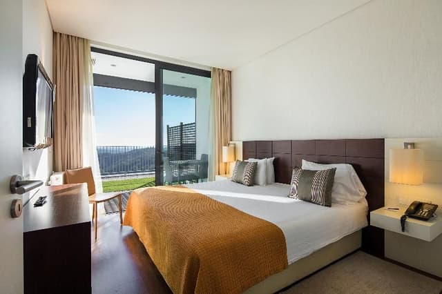 SUITE ONE BEDROOM