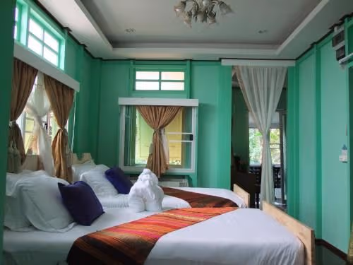 Deluxe Suite