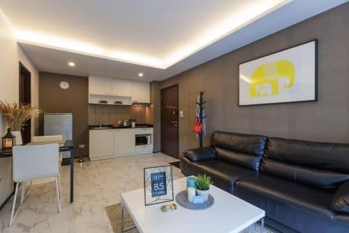 Suite with pool access