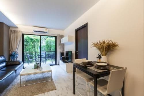 Suite with pool access