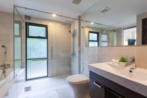 Suite with pool access