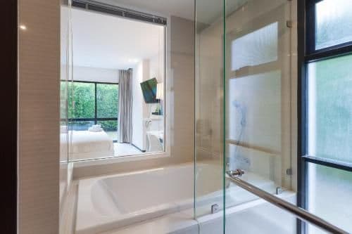Suite with pool access