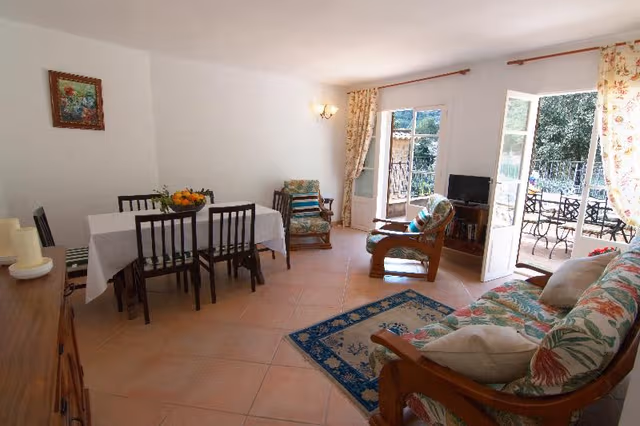APARTMENT CAPACITY 5 THREE BEDROOM