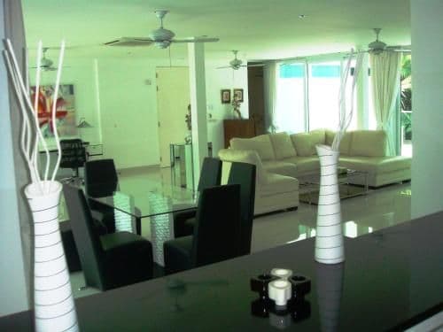 Three-Bedroom Apartment (6 Adults)