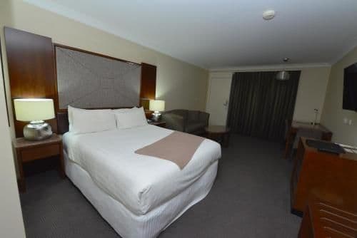 Deluxe Queen Room