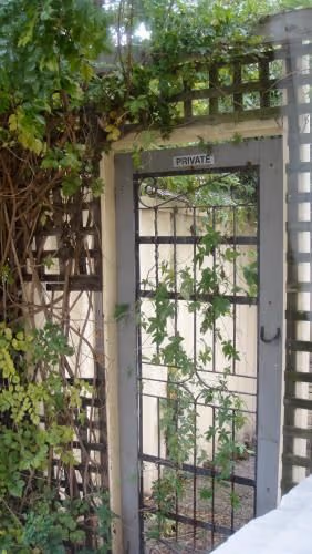 Queen Room with Garden View