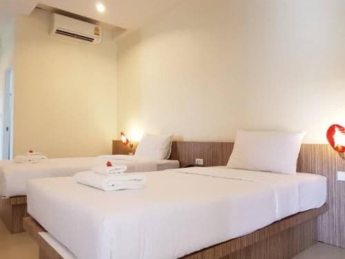 Deluxe Twin Room with Balcony