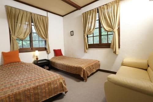 Twin Room with Shared Bathroom - Non-Smoking