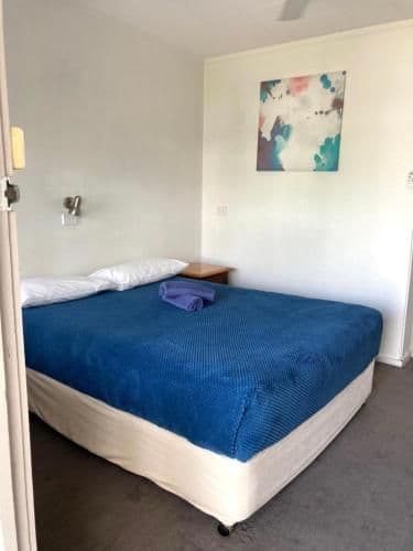 Queen Ensuite Room