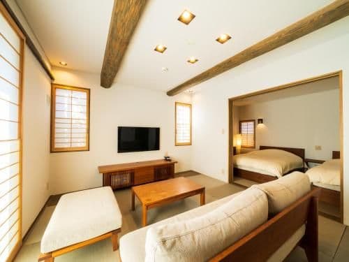 Japanese-Style House - Annex Run of House Room with Hot Spring Bath - 2 adult