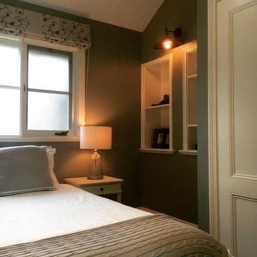One-Bedroom Apartment - Oak Leaf