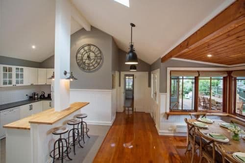 One-Bedroom Apartment - Oak Leaf