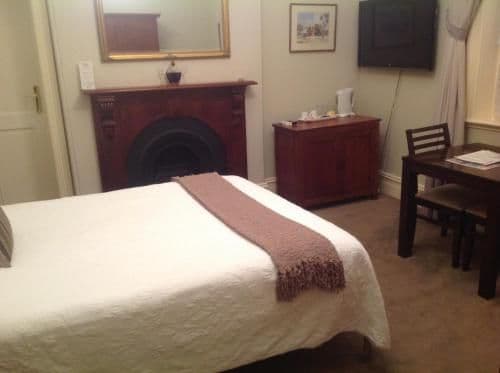 Queen Room with Spa Bath