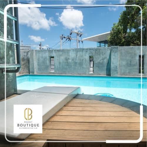 Deluxe Pool Access