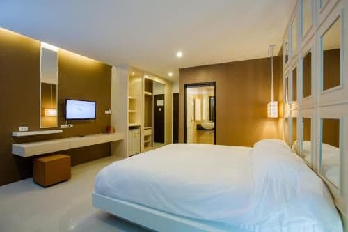 Deluxe Double or Twin Room