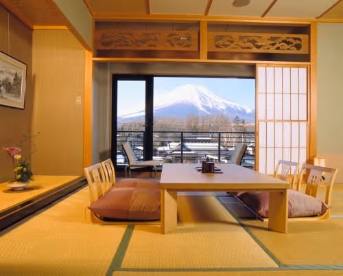 Japanese-Style Twin Room with Mountain View