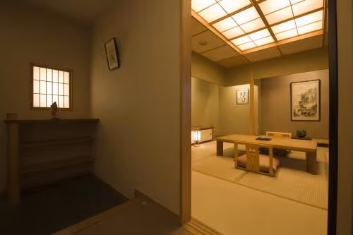 Japanese-Style Twin Room with Mountain View
