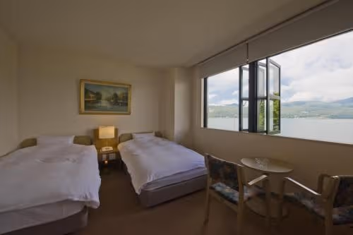 Standard Twin Room with Lake View