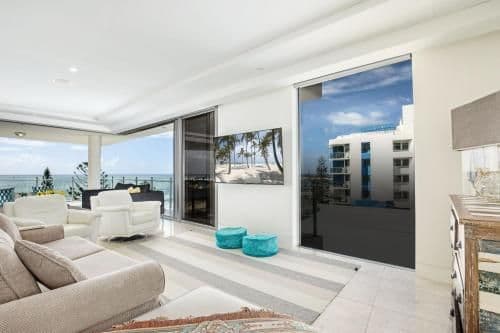 Deluxe Three-Bedroom Apartment