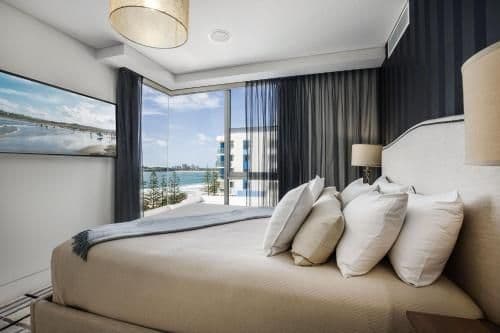 Deluxe Three-Bedroom Apartment
