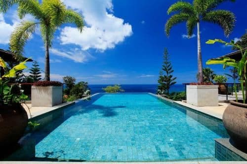 Six-Bedroom Villa
