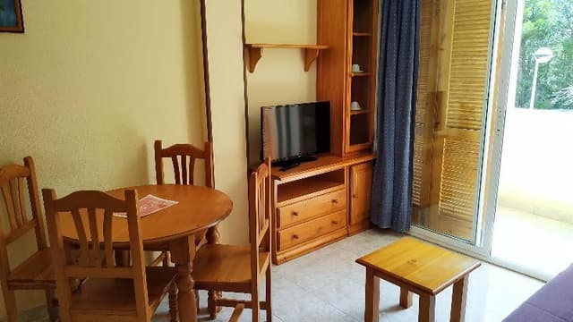 APARTMENT CAPACITY 6 TWO BEDROOMS