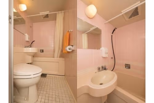 Twin Room with Private Bathroom