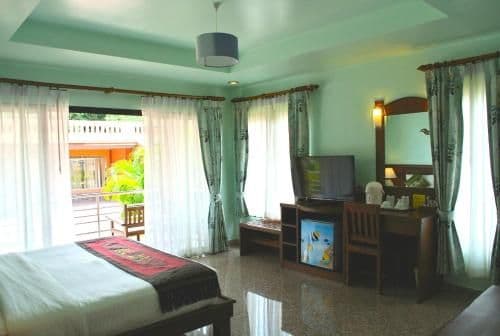 Superior Double Room with Balcony next to the beach