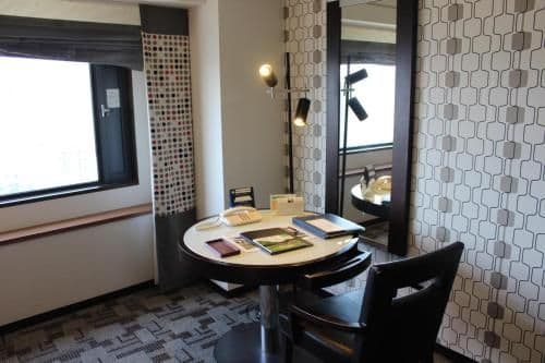 Mid Century Twin Room - Main Building - Non-Smoking