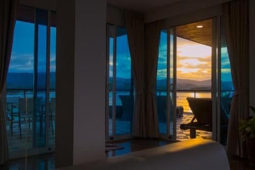 Villa - Beach Front