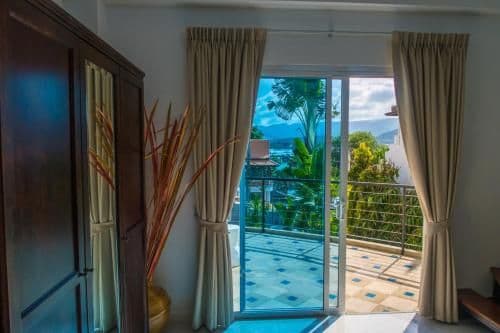 Villa - Beach Front