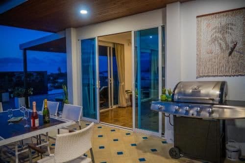 Villa - Beach Front
