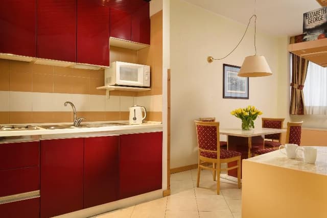 APARTMENT CAPACITY 3