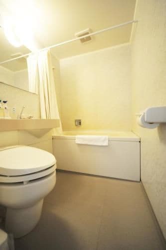 Standard Twin Room - Non-Smoking