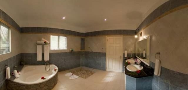 VILLA FOUR BEDROOMS
