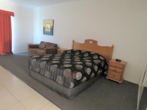 Superior Queen Room with Spa Bath